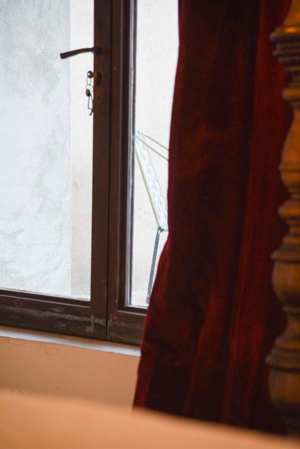 Les Chambres D'Agmara Арл Екстериор снимка